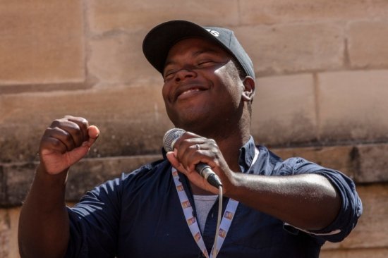 Photo de Hervé Fontaine lors du festival Bar'EnVoix 2023
