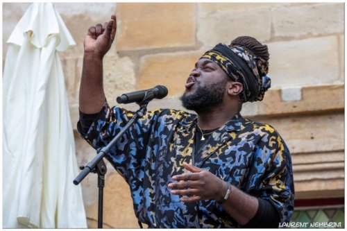 Gros plan sur Mayiha-Ta Nguidjoe du groupe The Sparkle Family