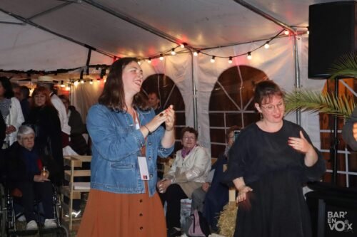 Lydie et Clara improvisent pendant la soirée de l'after