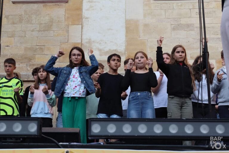 Les élèves de la master class sur la scène de Gilles de Trèves pour la restitution des master class