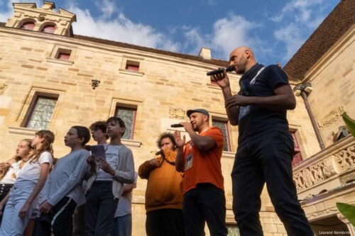 Julien et Rémi du groupe Opus Jam ont rejoint Big Ben et les élèves de la master class sur la scène du collège Gilles de Trèves