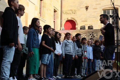 Les élèves sur scène