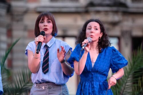deux autres chanteuses du groupe